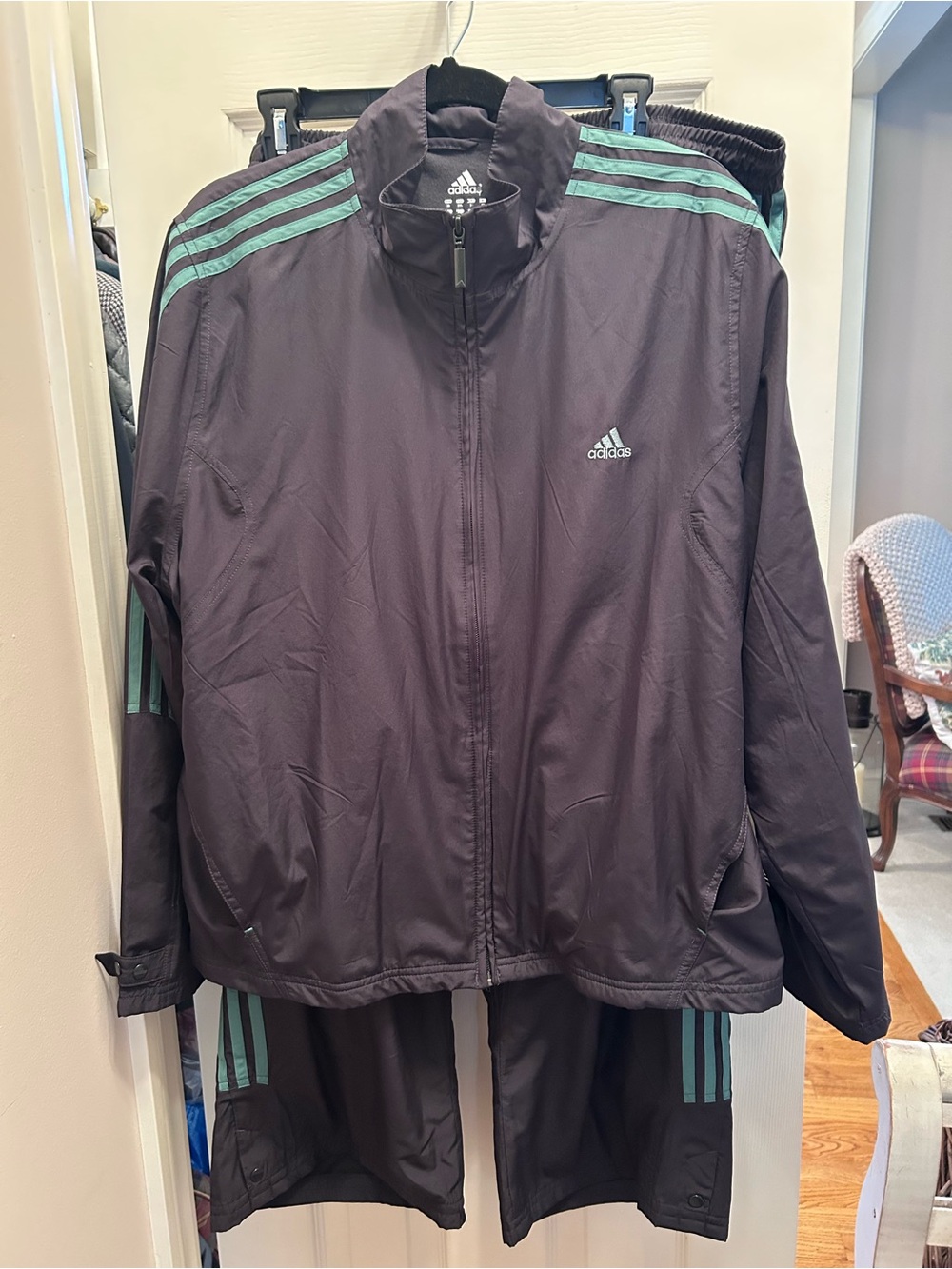 Adidas Black Nylon 2 Pc Jacket & Pant Set w/Green Stripe & Logo Details. Size 2X